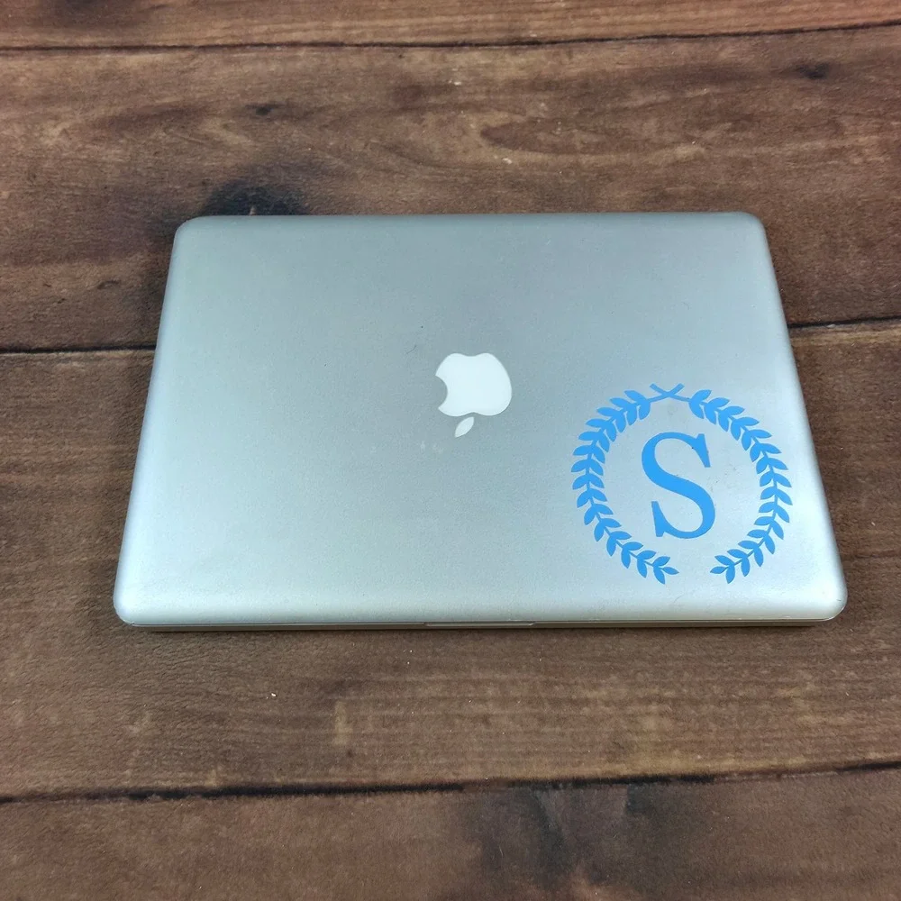 Apple MacBook Pro Laptop 13